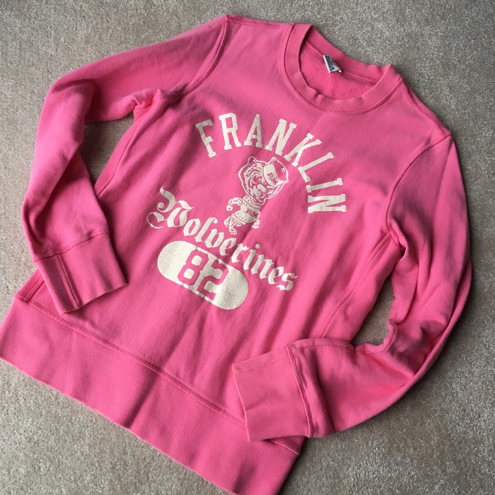 Pink vintage style wolverines sweatshirt size L